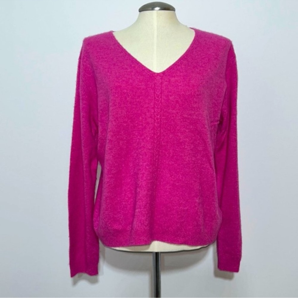 100% Cashmere Pink V-Neck Sweater